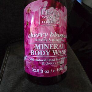 Dead Sea Collection Cherry Blossom Mineral Body Wash 33.8 Fl Oz With Natural Dea